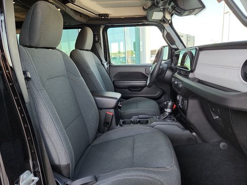 Used 2024 Jeep Wrangler Unlimited Sport AWD/4WD image 14