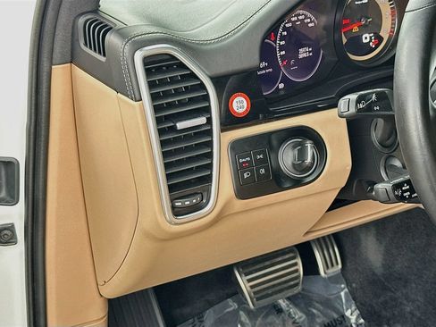 Certified 2023 Porsche Cayenne S w/ Premium Package Plus AWD/4WD image 11