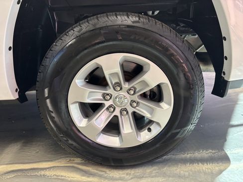 Used 2021 RAM 1500 Laramie image 22