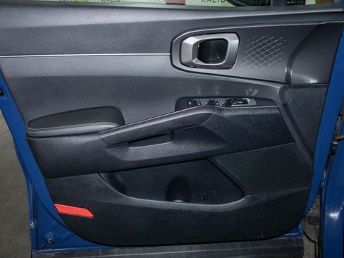 New 2025 Kia Sorento S w/ Panoramic Sunroof Package image 11