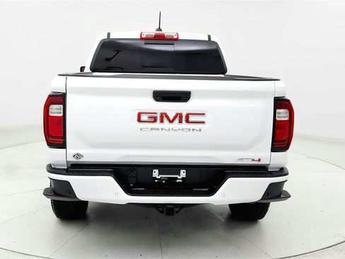 Used 2024 GMC Canyon AT4 w/ AT4 Premium Package AWD/4WD image 4