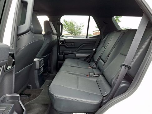 Used 2025 Toyota 4Runner TRD Off-Road Premium AWD/4WD image 10