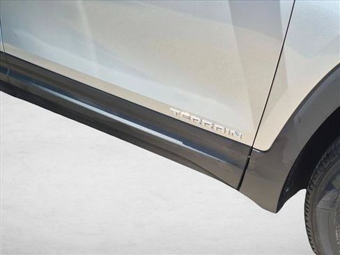 Used 2019 GMC Terrain SLE FWD image 12