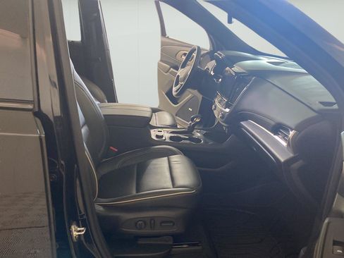 Used 2023 Chevrolet Traverse Premier w/ Redline Edition AWD/4WD image 23