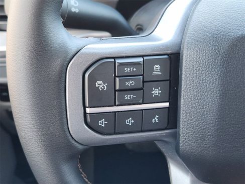 Used 2025 Ford F150 Lariat w/ Equipment Group 501A Mid image 38