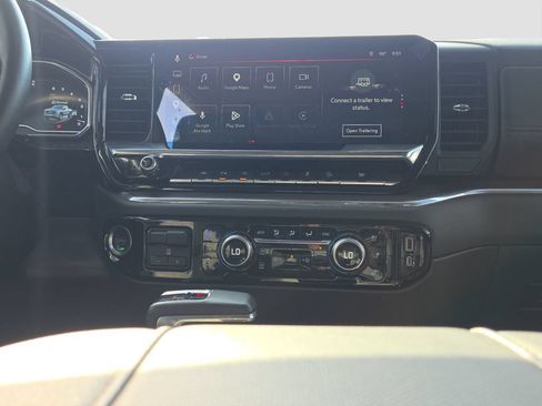 Used 2024 GMC Sierra 1500 SLT w/ SLT Premium Plus Package AWD/4WD image 14