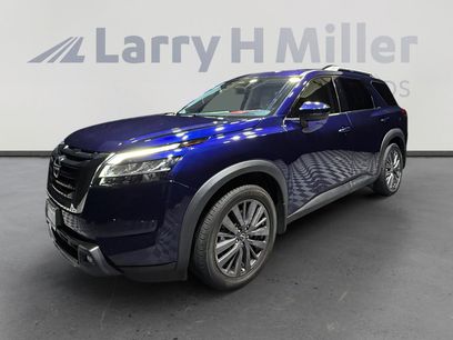 Certified 2022 Nissan Pathfinder SL w/ SL Premium Package