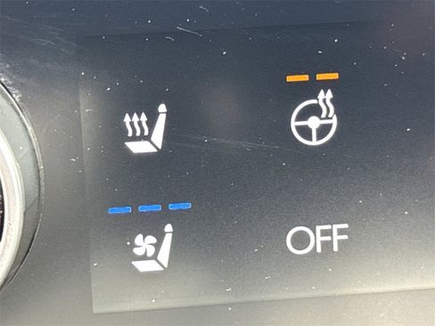 Used 2025 Hyundai Santa Cruz Limited image 31