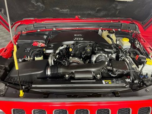 Used 2018 Jeep Wrangler Unlimited Rubicon AWD/4WD image 9