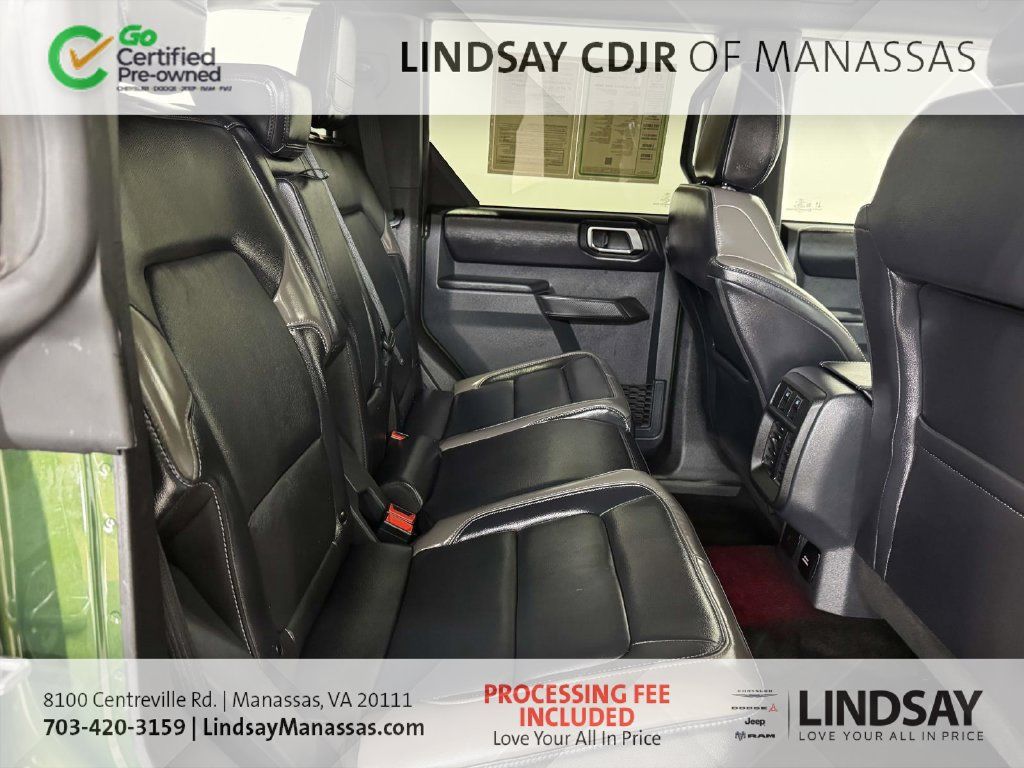 Used 2025 Ford Bronco Outer Banks w/ Sasquatch Package AWD/4WD image 15