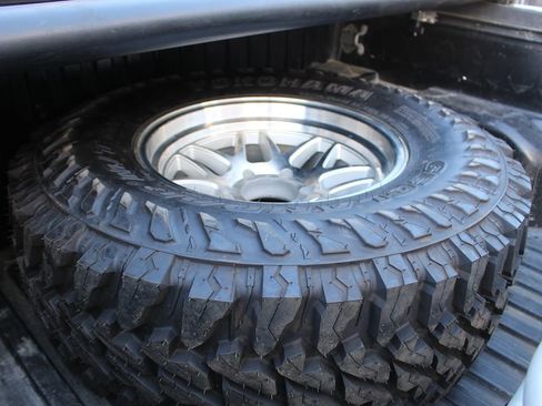 Used 2017 Toyota Tacoma TRD Off-Road image 63