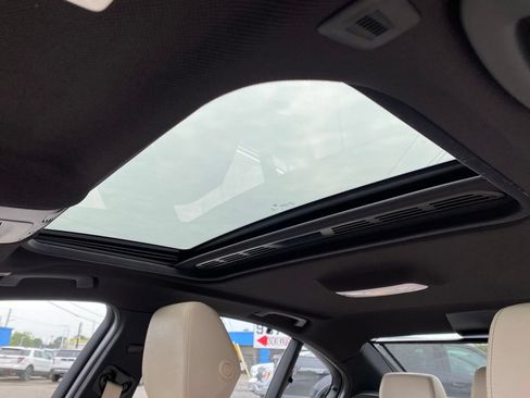 Used 2016 BMW 330e RWD image 11