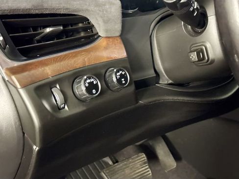 Used 2020 Cadillac Escalade Luxury image 23