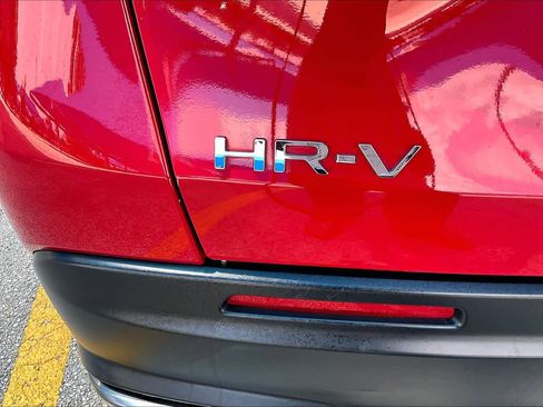 Used 2024 Honda HR-V Sport image 10