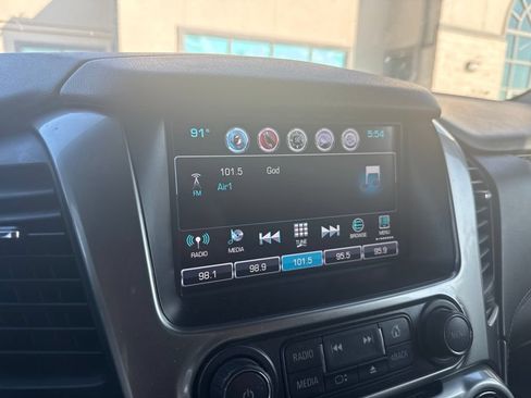 Used 2018 Chevrolet Suburban Premier AWD/4WD image 20