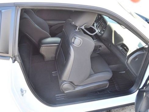 Used 2022 Dodge Challenger R/T image 32