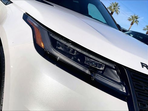 New 2026 Land Rover Range Rover Velar Dynamic SE image 33