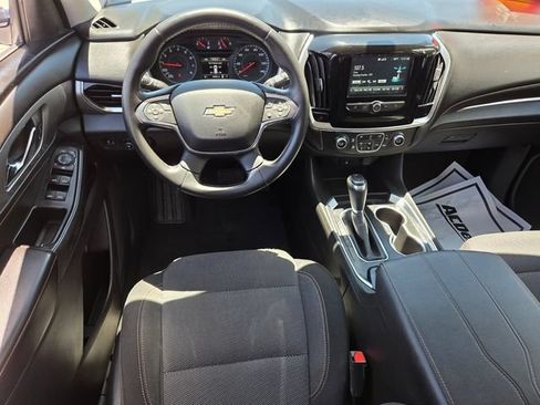 Used 2019 Chevrolet Traverse LT FWD image 13