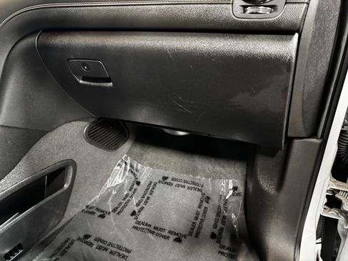 Used 2017 Buick Enclave Leather image 14