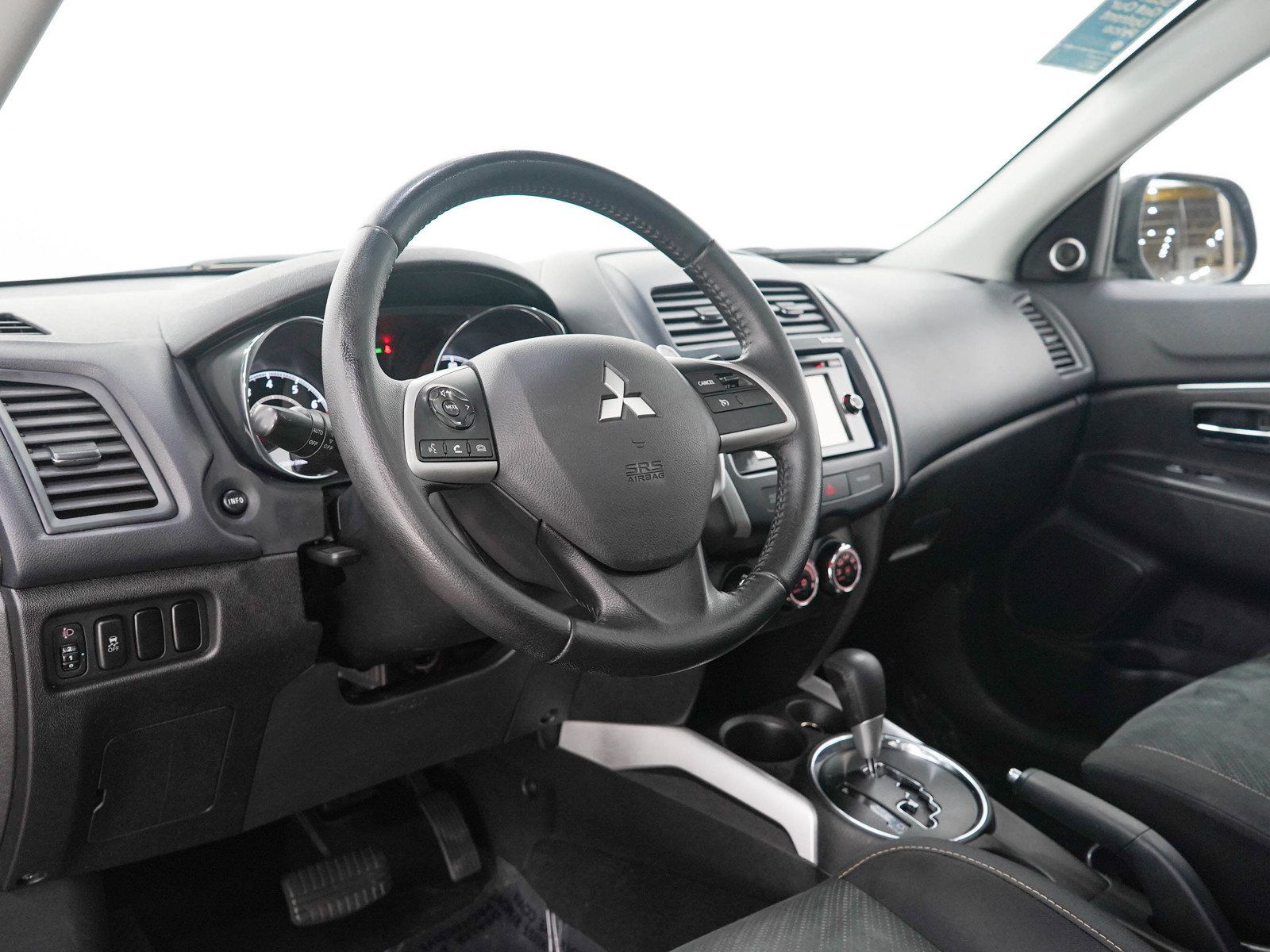 Used 2014 Mitsubishi Outlander Sport SE AWD/4WD image 23