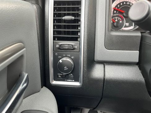 Used 2018 RAM 1500 Big Horn image 21
