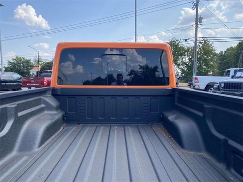 New 2025 Jeep Gladiator Sport image 9