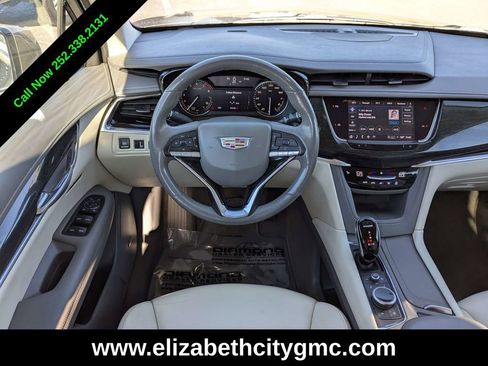 Used 2022 Cadillac XT6 Premium Luxury image 19