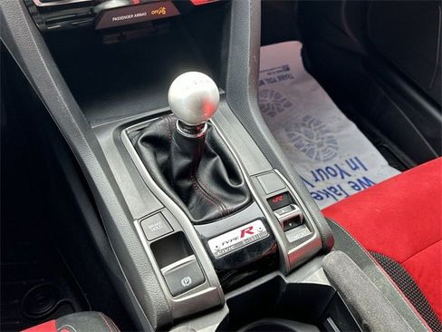 Used 2018 Honda Civic Type R image 22