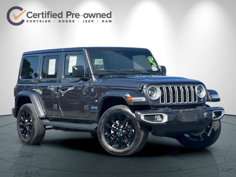 Certified 2025 Jeep Wrangler Unlimited Sahara AWD/4WD image 2