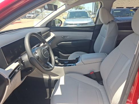 Used 2025 Hyundai Tucson SEL AWD/4WD image 4