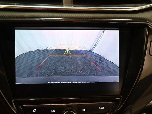 Used 2021 Chevrolet TrailBlazer RS w/ Sun and Liftgate Package FWD image 13