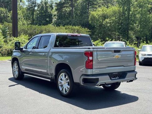 Used 2024 Chevrolet Silverado 1500 High Country w/ High Country Premium Package AWD/4WD image 25