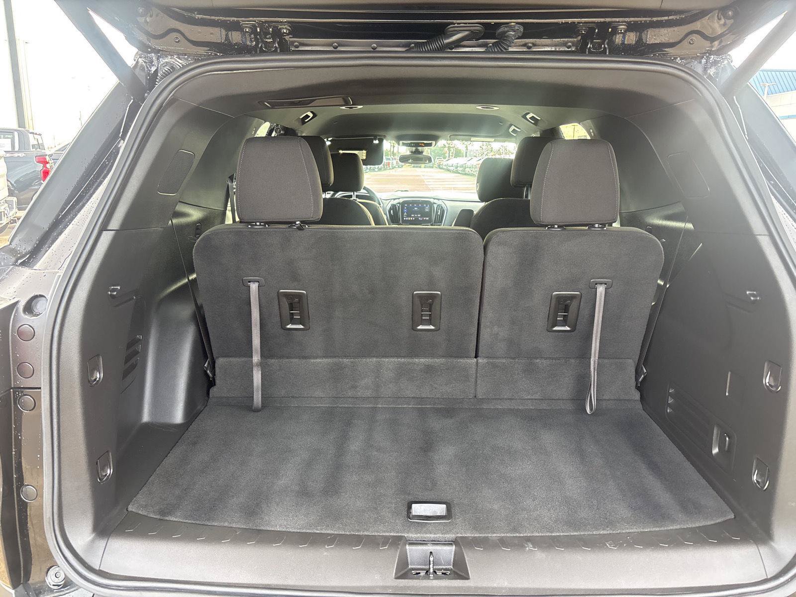 Used 2023 Chevrolet Traverse LT AWD/4WD image 16