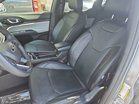 Certified 2023 Jeep Compass Limited image 14