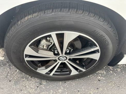 Used 2025 Nissan Sentra SV FWD image 26