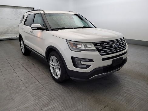 Used 2016 Ford Explorer Limited w/ Equipment Group 301A AWD/4WD image 13