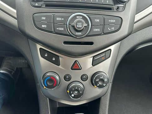 Used 2015 Chevrolet Sonic LT image 12