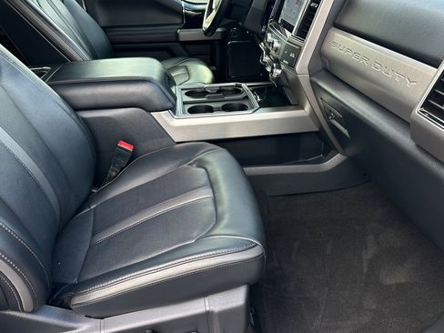 Used 2022 Ford F350 Platinum image 15