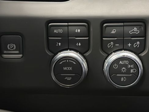 Used 2023 GMC Sierra 1500 AT4 w/ AT4 Premium Package AWD/4WD image 36