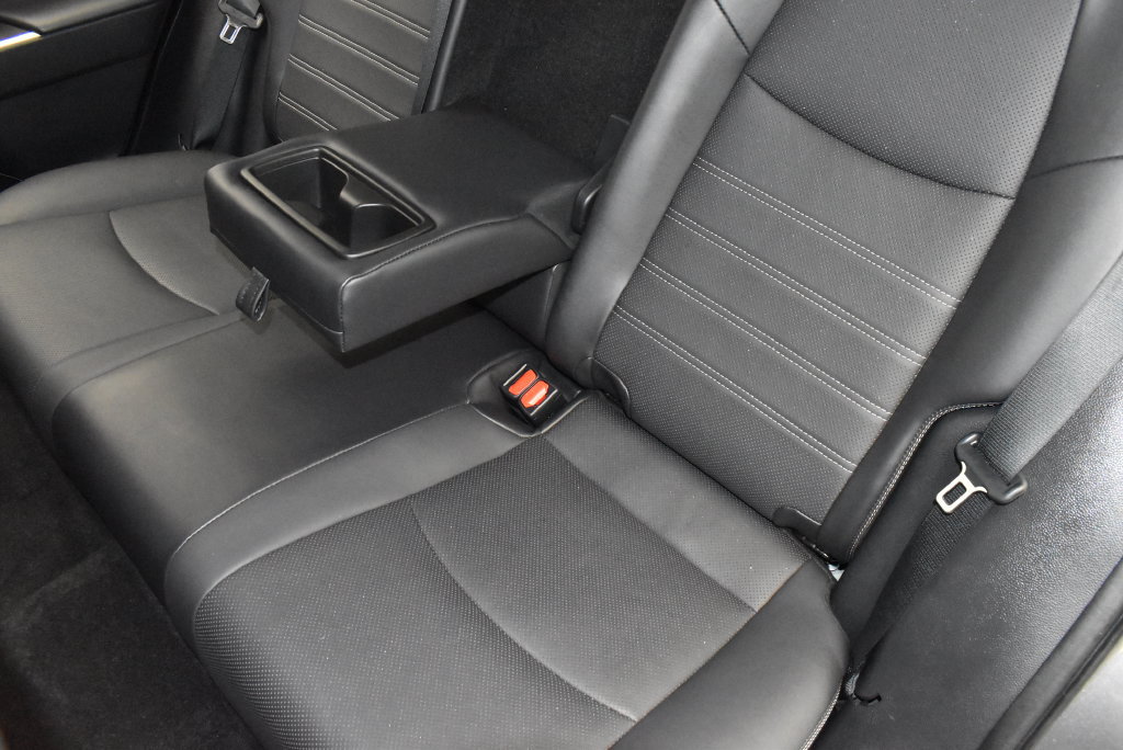 Used 2022 Toyota RAV4 Limited AWD/4WD image 38