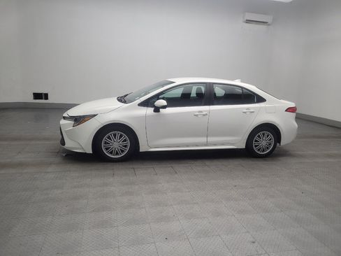 Used 2024 Toyota Corolla LE FWD image 2