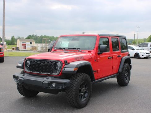 Used 2025 Jeep Wrangler Willys AWD/4WD image 4