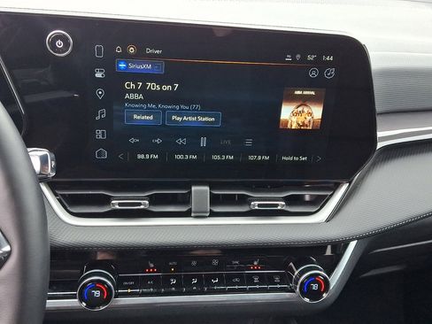 Used 2025 Chevrolet Equinox LT w/ Convenience Package II image 27