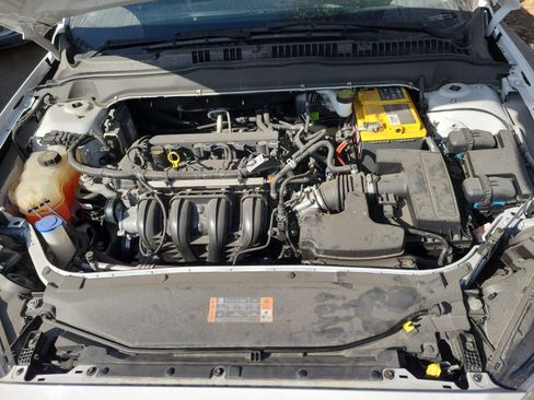 Used 2020 Ford Fusion SE image 13