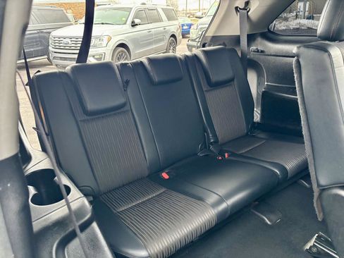 Used 2018 Toyota Highlander Plus image 14