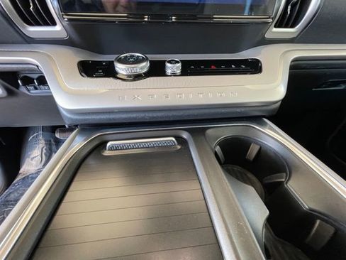 Used 2025 Ford Expedition Max Active image 15