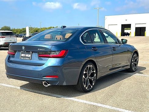 New 2026 BMW 330i Sedan w/ Premium Package RWD image 39