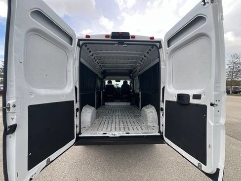 Used 2023 RAM ProMaster 2500 FWD image 17