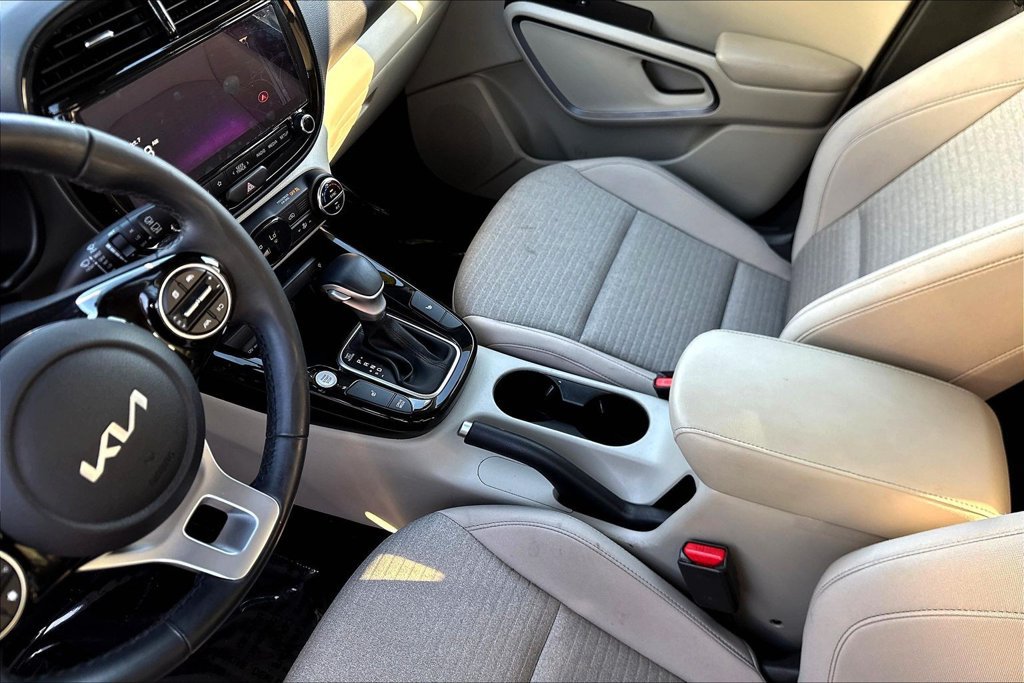 Used 2024 Kia Soul EX FWD image 20