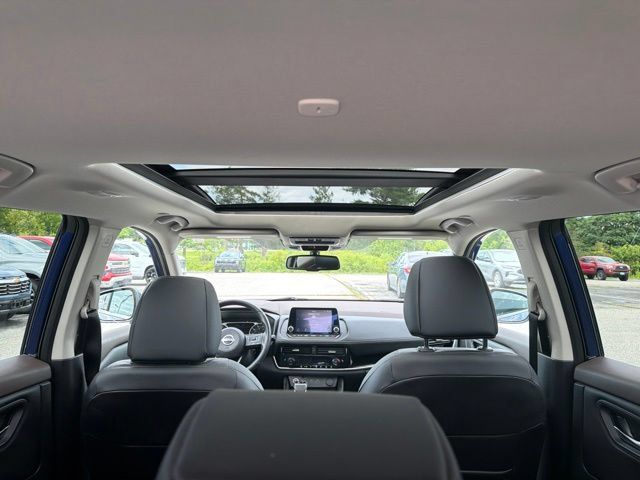 Used 2023 Nissan Rogue SL AWD/4WD image 15